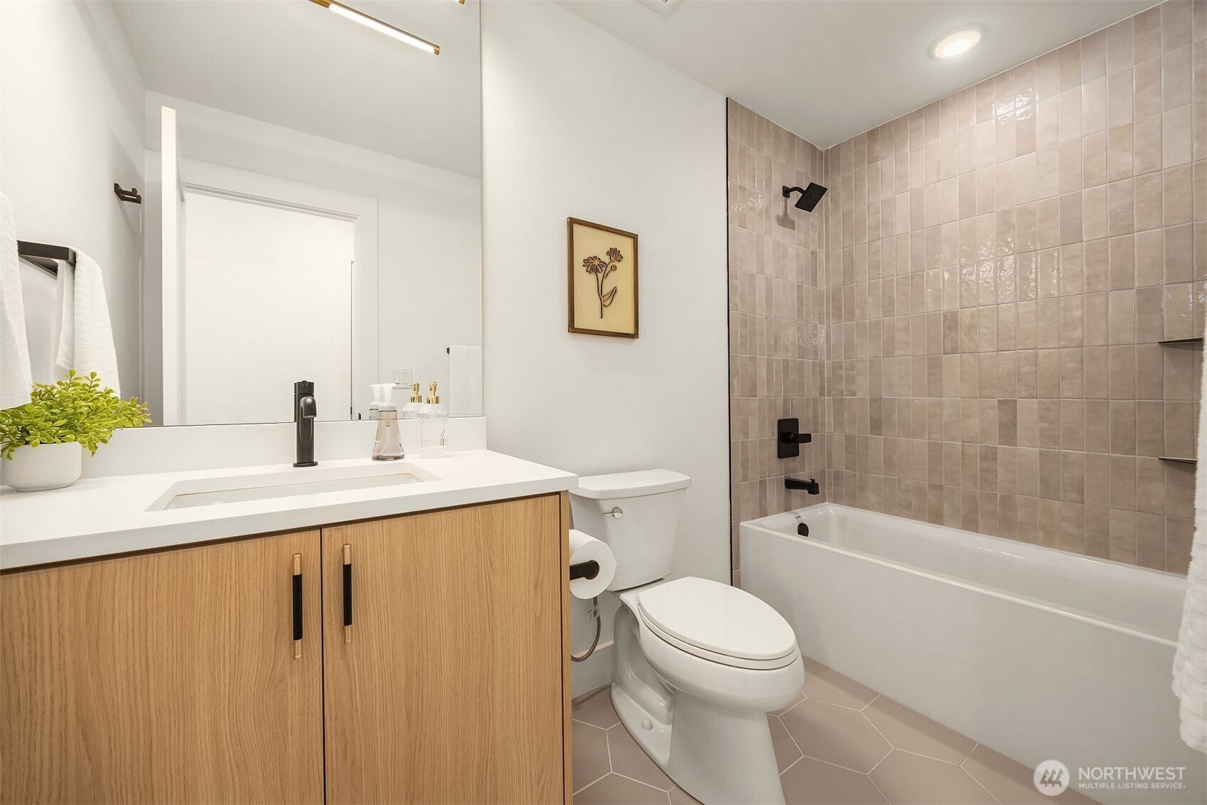 1504 N 100th Street, Seattle, WA 98133 1504 N 100th Street, Seattle, WA 98133