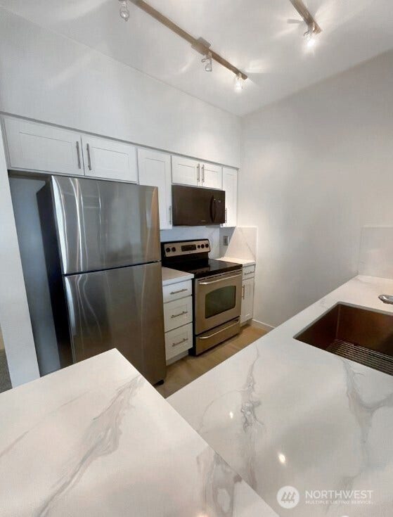 211 Kirkland Avenue, #519, Kirkland, WA 98033
