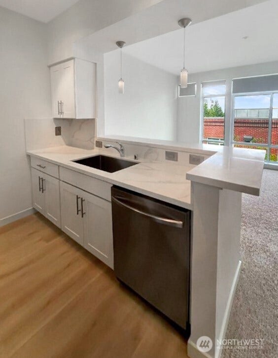 211 Kirkland Avenue, #519, Kirkland, WA 98033
