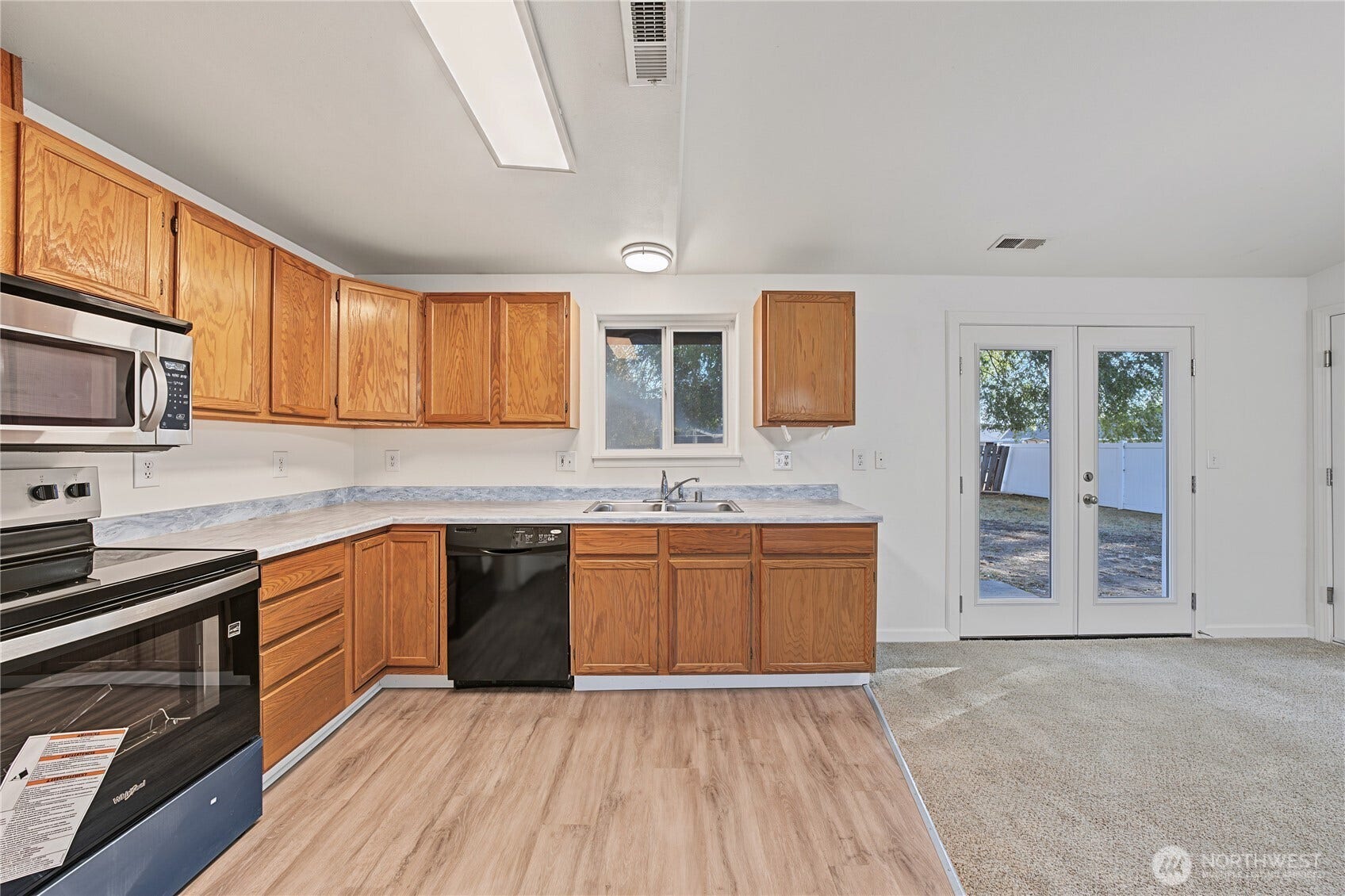 1016 E Hayden Drive, Moses Lake, WA 98837 1016 E Hayden Drive, Moses Lake, WA 98837