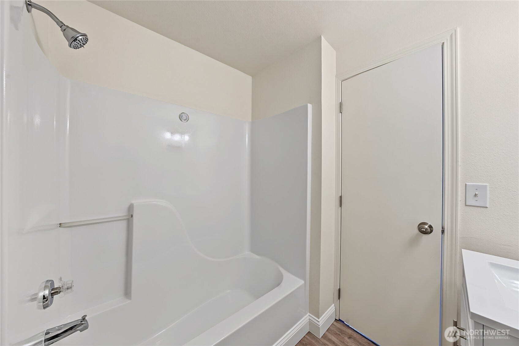 1016 E Hayden Drive, Moses Lake, WA 98837 1016 E Hayden Drive, Moses Lake, WA 98837