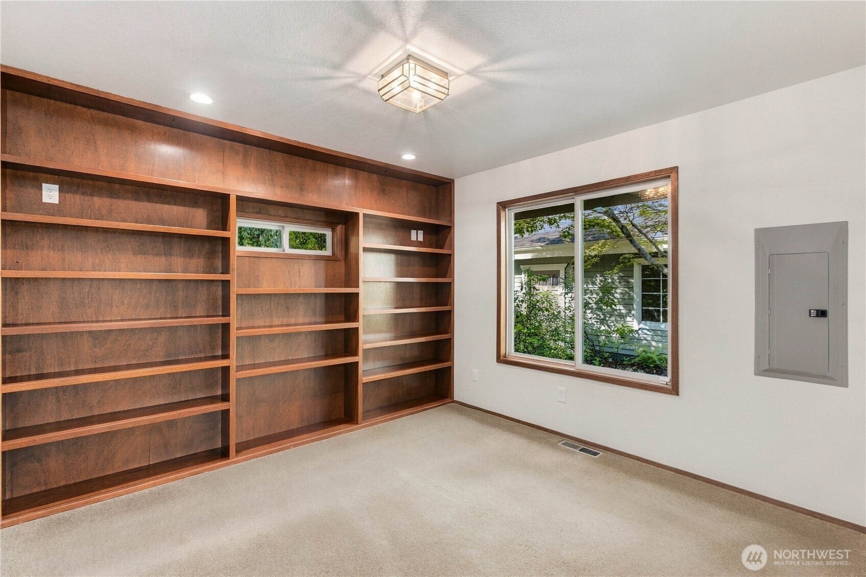 14730 Connelly Road, Snohomish, WA 98296 14730 Connelly Road, Snohomish, WA 98296