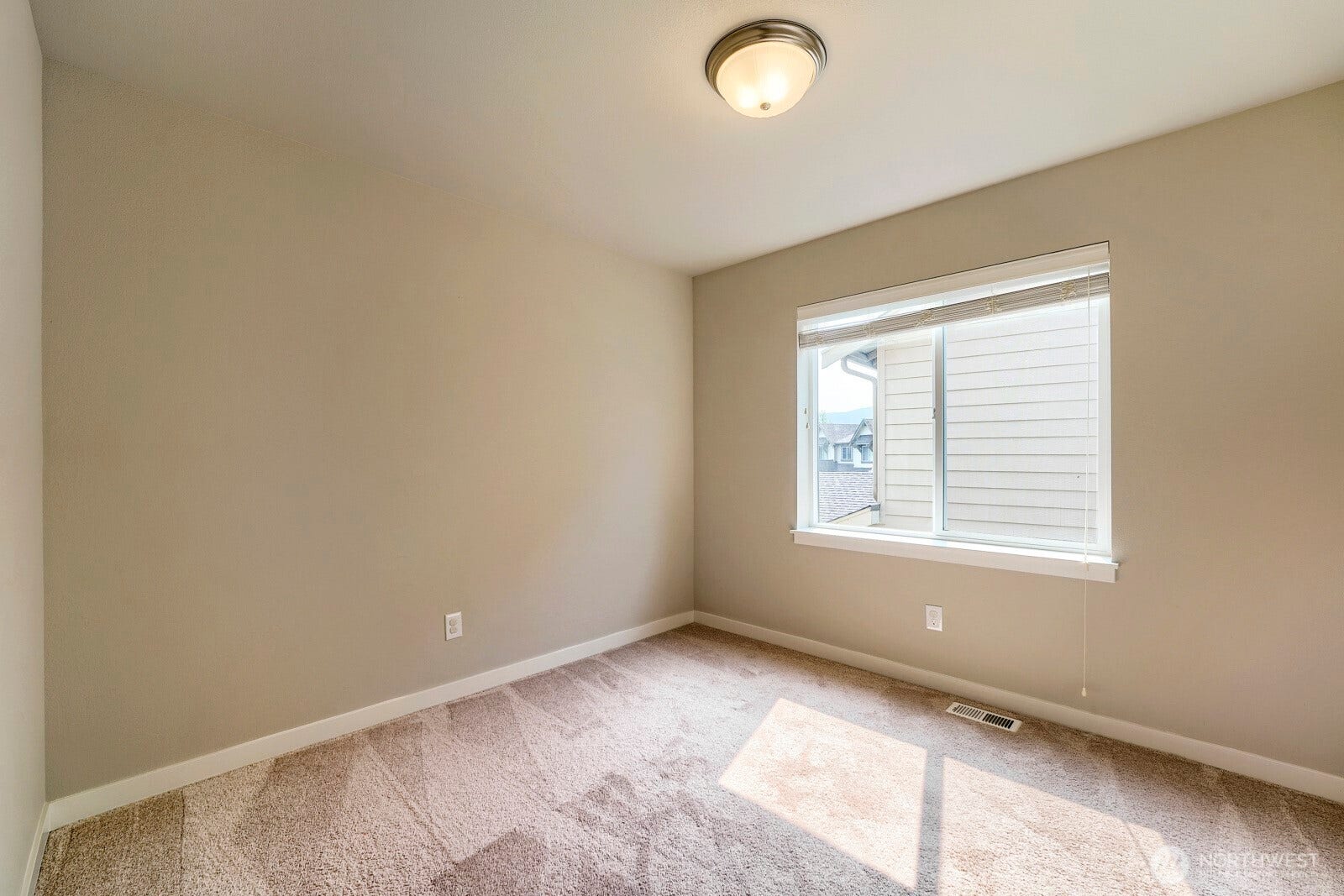 34211 SE Nye Street, Snoqualmie, WA 98065 34211 SE Nye Street, Snoqualmie, WA 98065