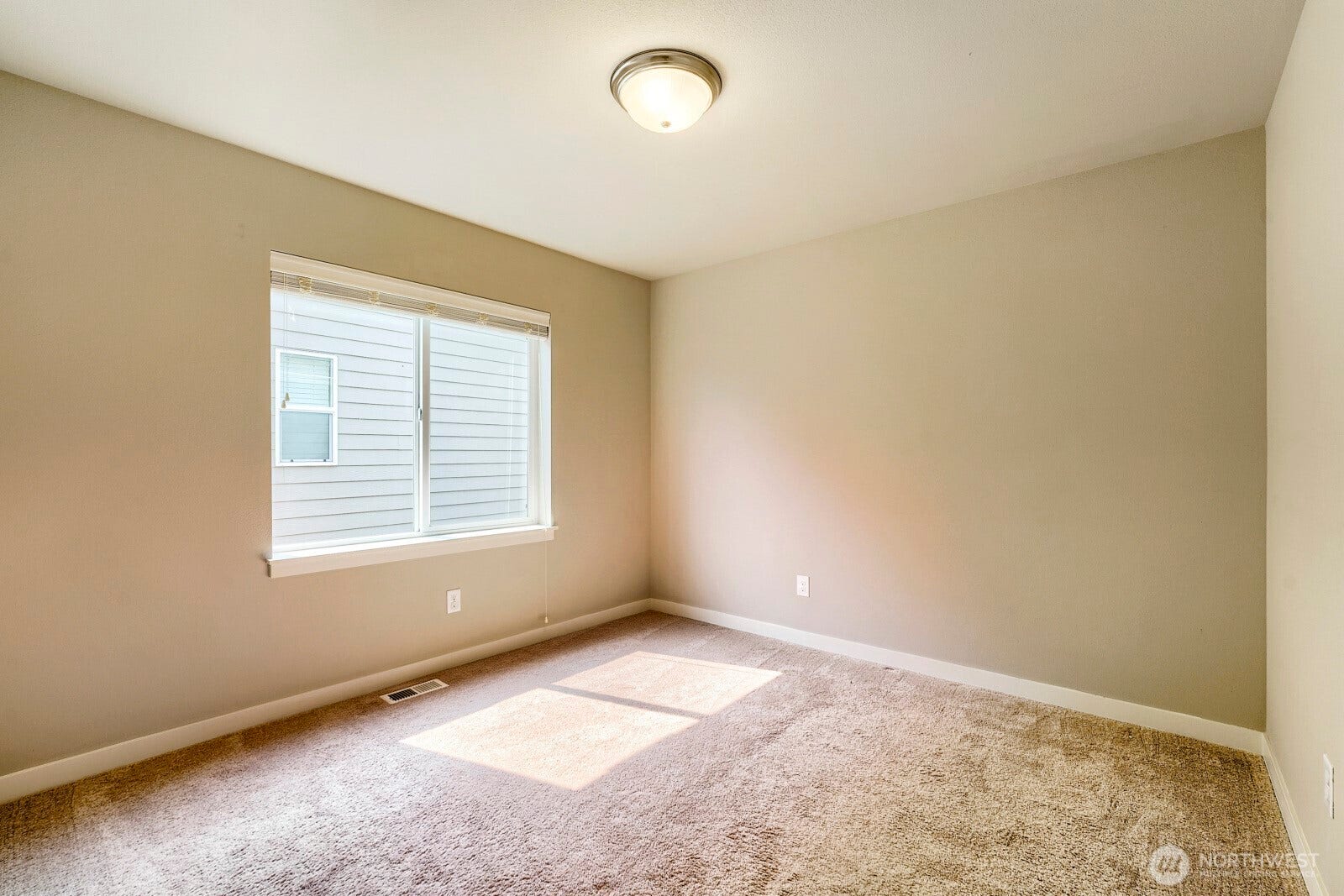 34211 SE Nye Street, Snoqualmie, WA 98065 34211 SE Nye Street, Snoqualmie, WA 98065