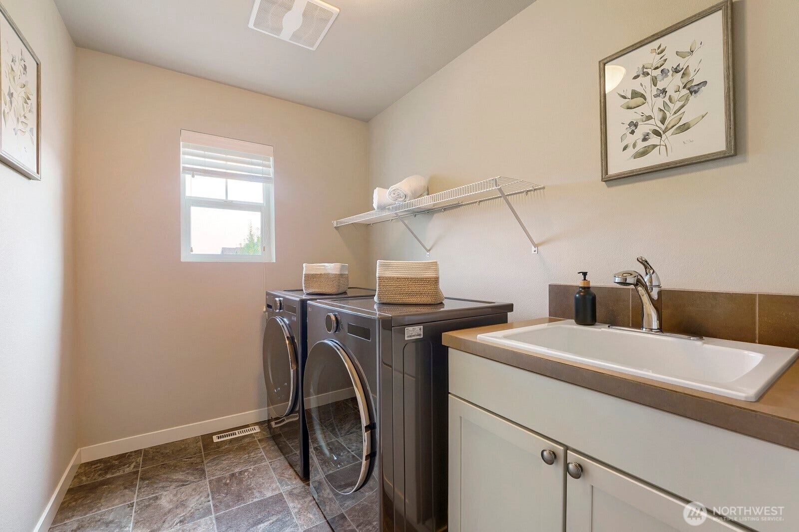 34211 SE Nye Street, Snoqualmie, WA 98065 34211 SE Nye Street, Snoqualmie, WA 98065