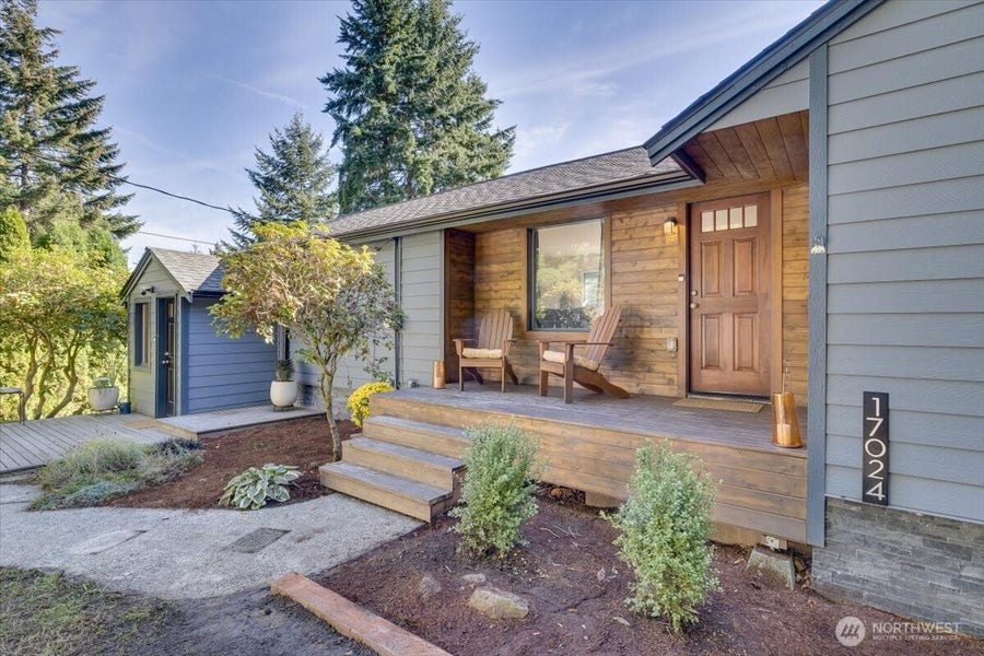 Property photo for 17024 32nd Avenue NE, Lake Forest Park, WA