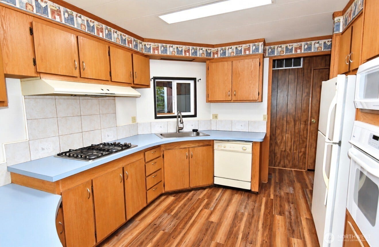 18430 NE Woodinville Duvall Place, Woodinville, WA 98077 18430 NE Woodinville Duvall Place, Woodinville, WA 98077