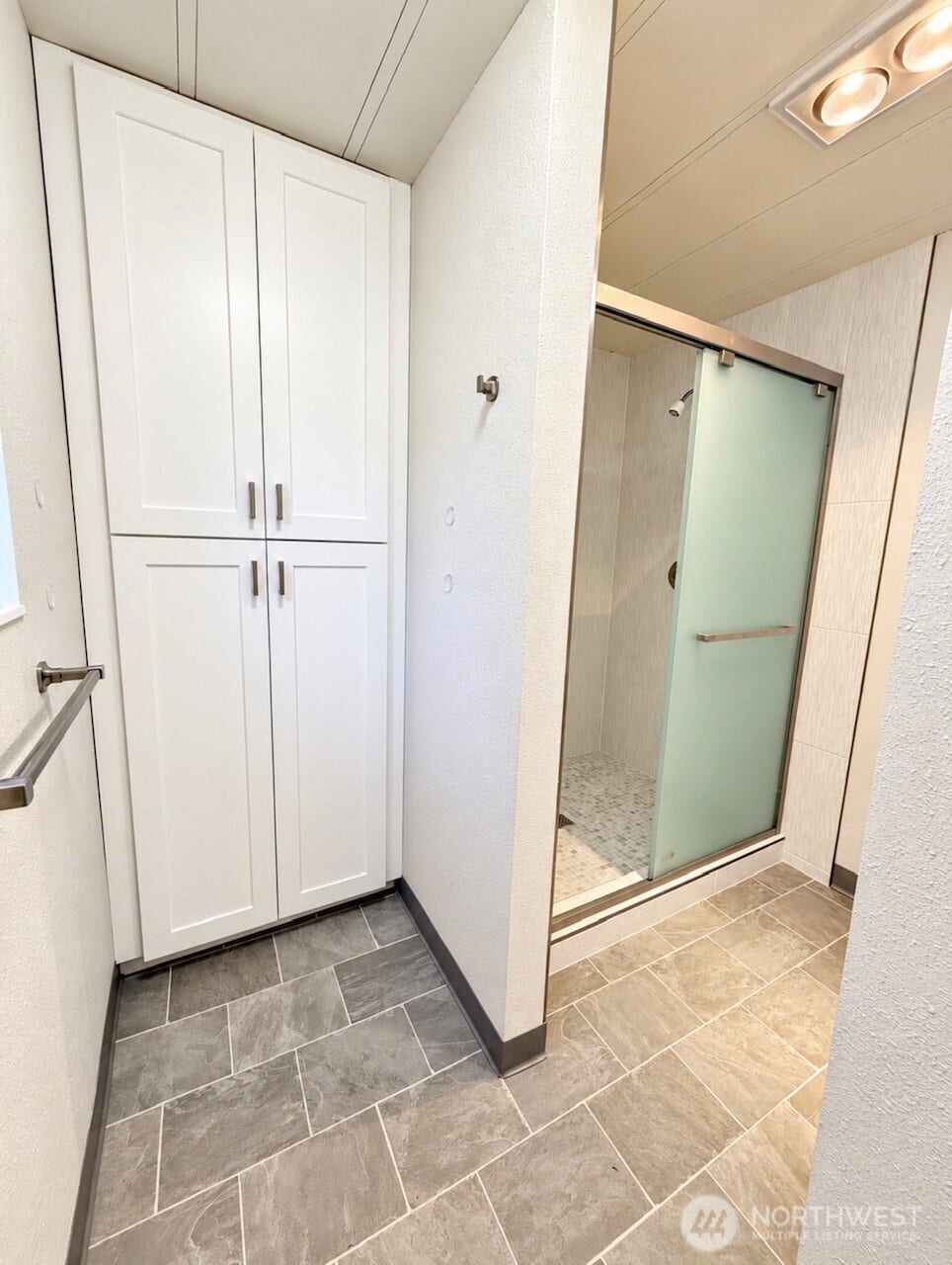 18430 NE Woodinville Duvall Place, Woodinville, WA 98077 18430 NE Woodinville Duvall Place, Woodinville, WA 98077