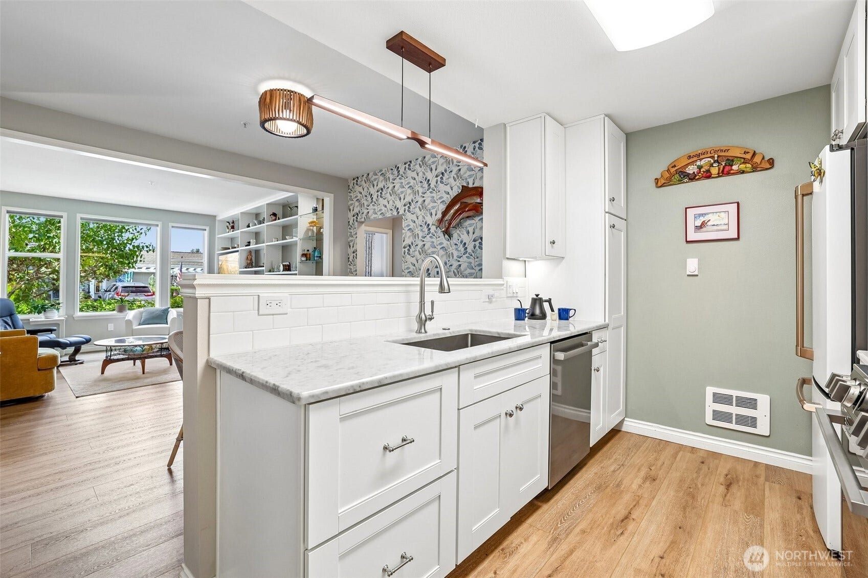 22475 SE 38th Terrace, #1418, Issaquah, WA 98029 Open to the living spaces