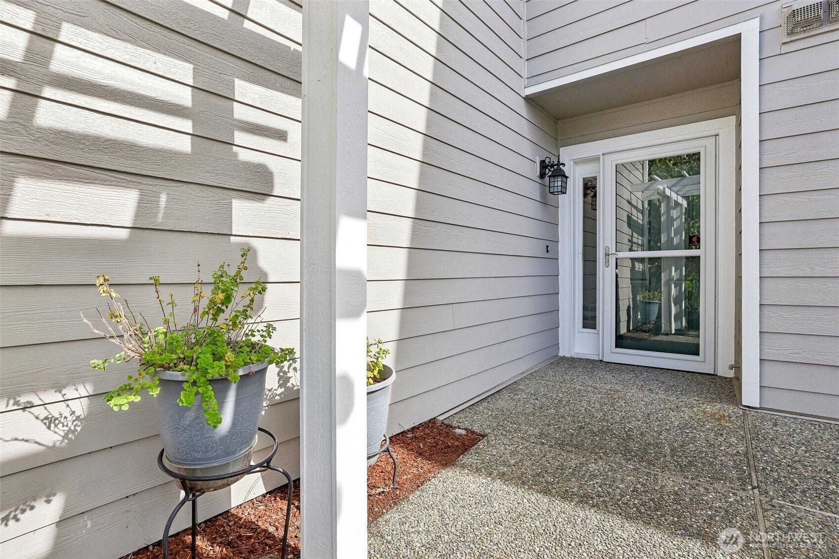 22475 SE 38th Terrace, #1418, Issaquah, WA 98029 Storm door at entry too