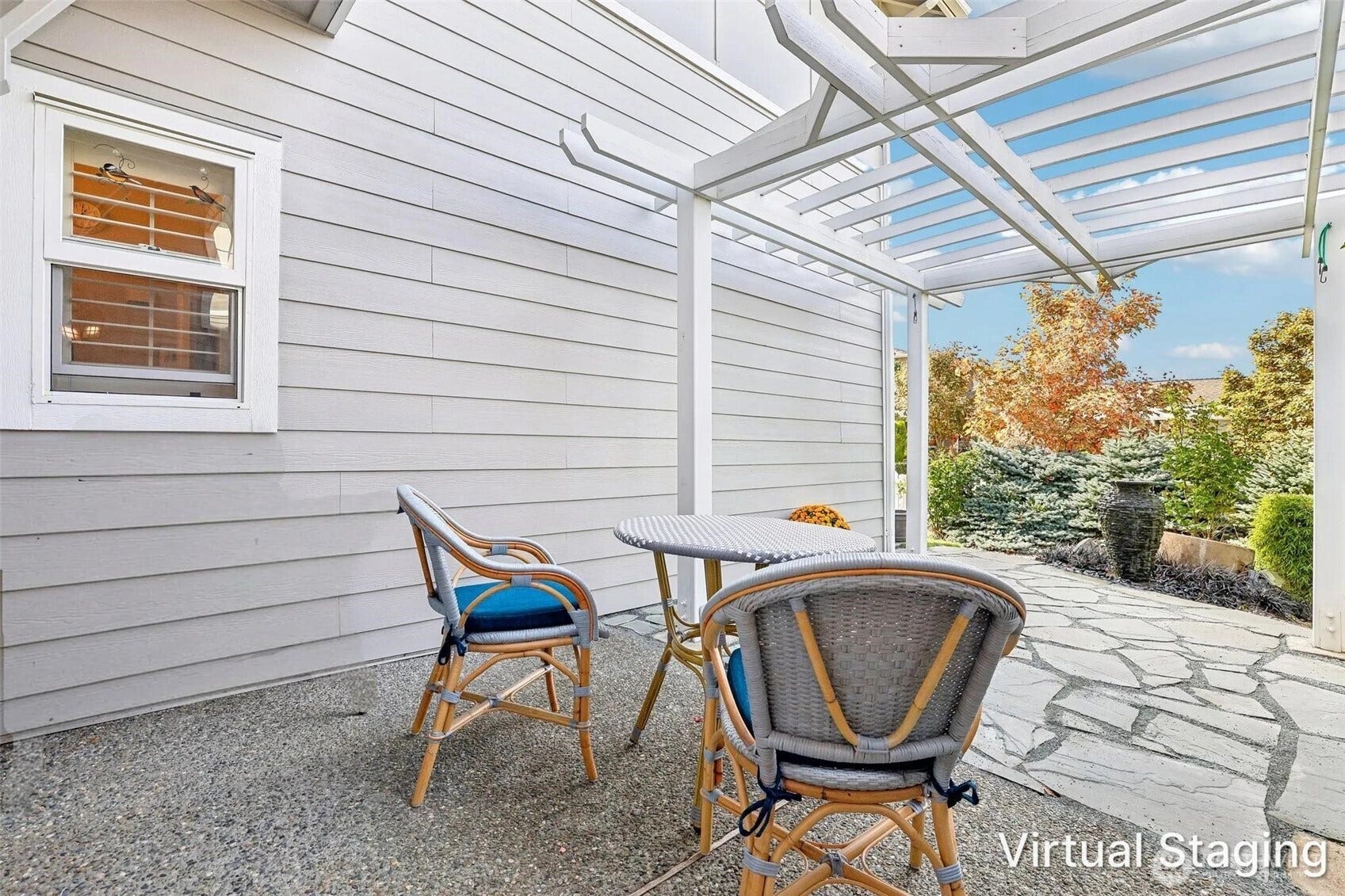 22475 SE 38th Terrace, #1418, Issaquah, WA 98029 Private patio with pergola for owner to enjoy