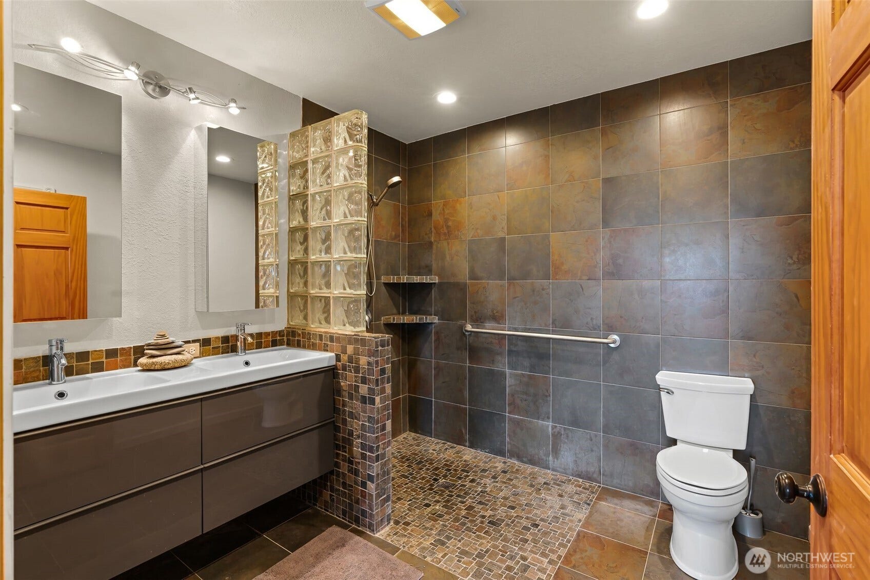 245 Scogin Lane, Yakima, WA 98908 245 Scogin Lane, Yakima, WA 98908