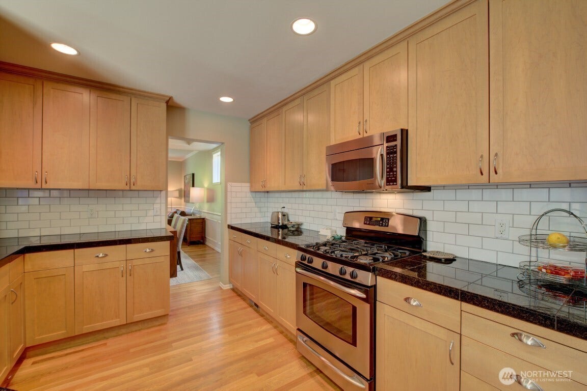 2140 NW Far Country Lane, Issaquah, WA 98027