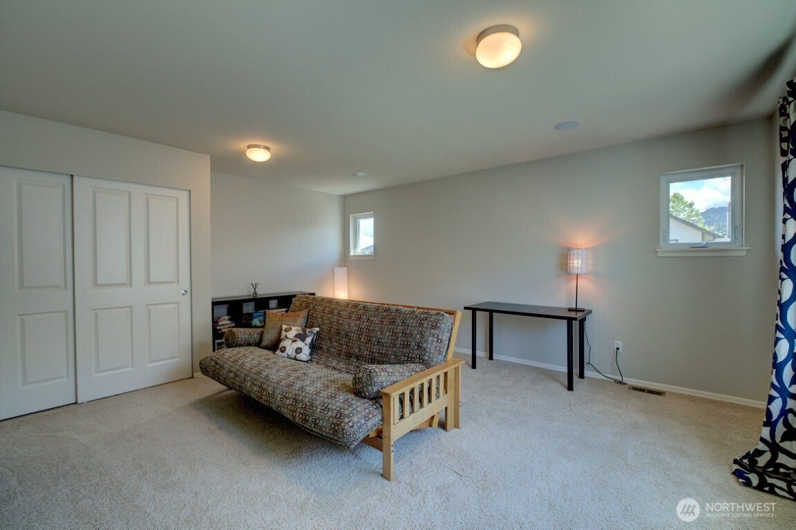 2140 NW Far Country Lane, Issaquah, WA 98027