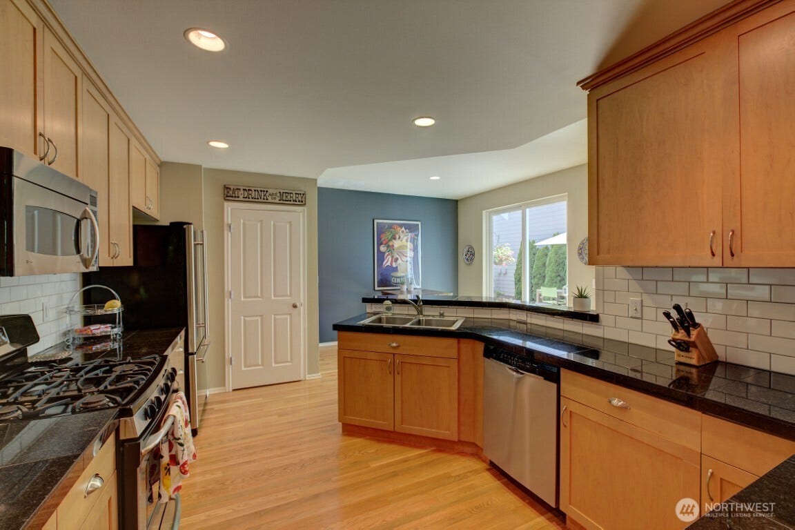 2140 NW Far Country Lane, Issaquah, WA 98027