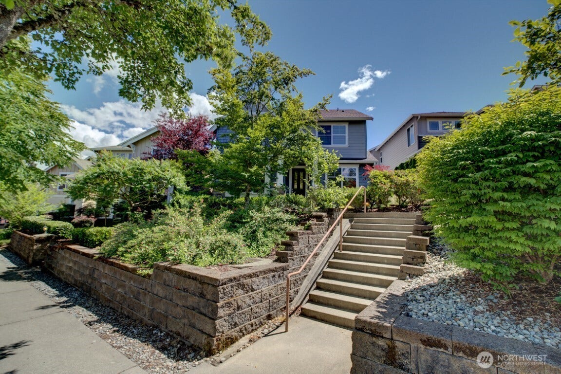 2140 NW Far Country Lane, Issaquah, WA 98027