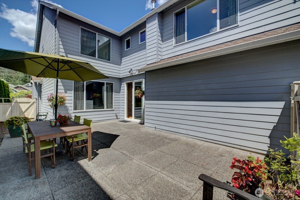 2140 NW Far Country Lane, Issaquah, WA 98027