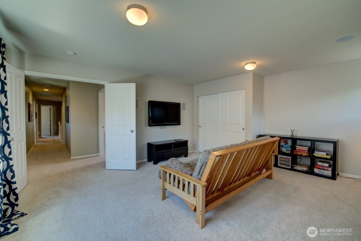 2140 NW Far Country Lane, Issaquah, WA 98027
