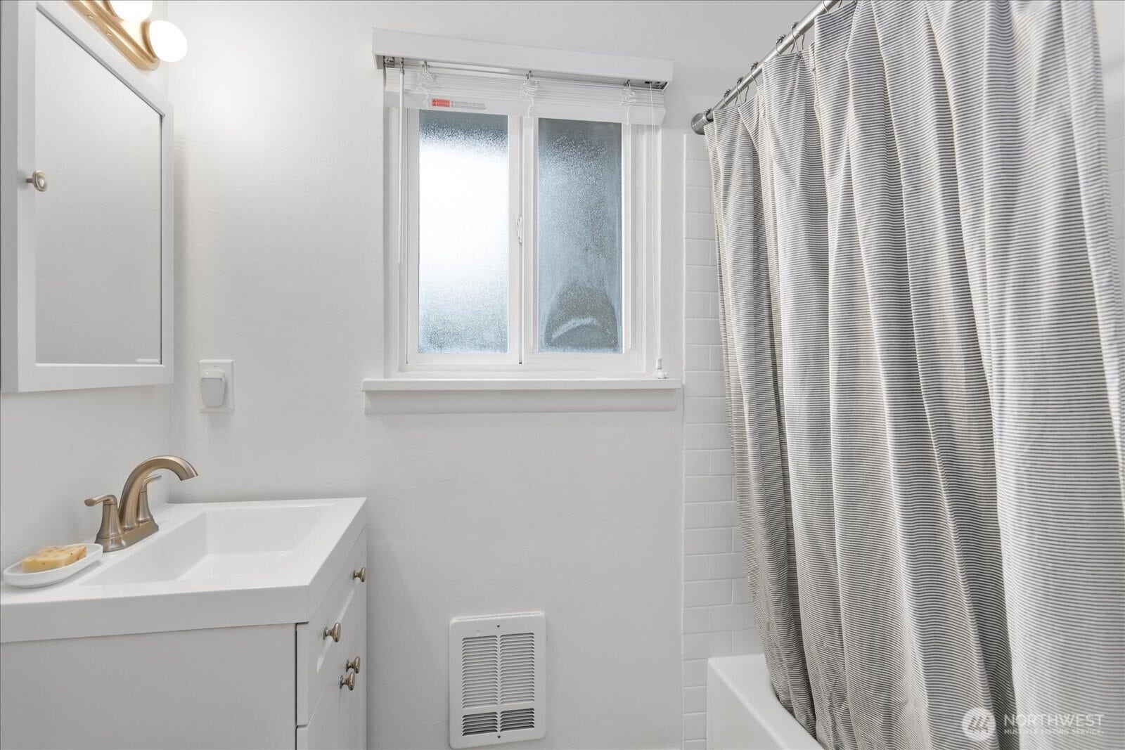 619 93rd Street SW, Everett, WA 98204 619 93rd Street SW, Everett, WA 98204