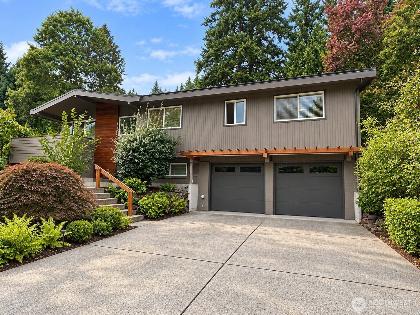 401 109th Avenue SE, Bellevue, WA 98004 401 109th Avenue SE, Bellevue, WA 98004