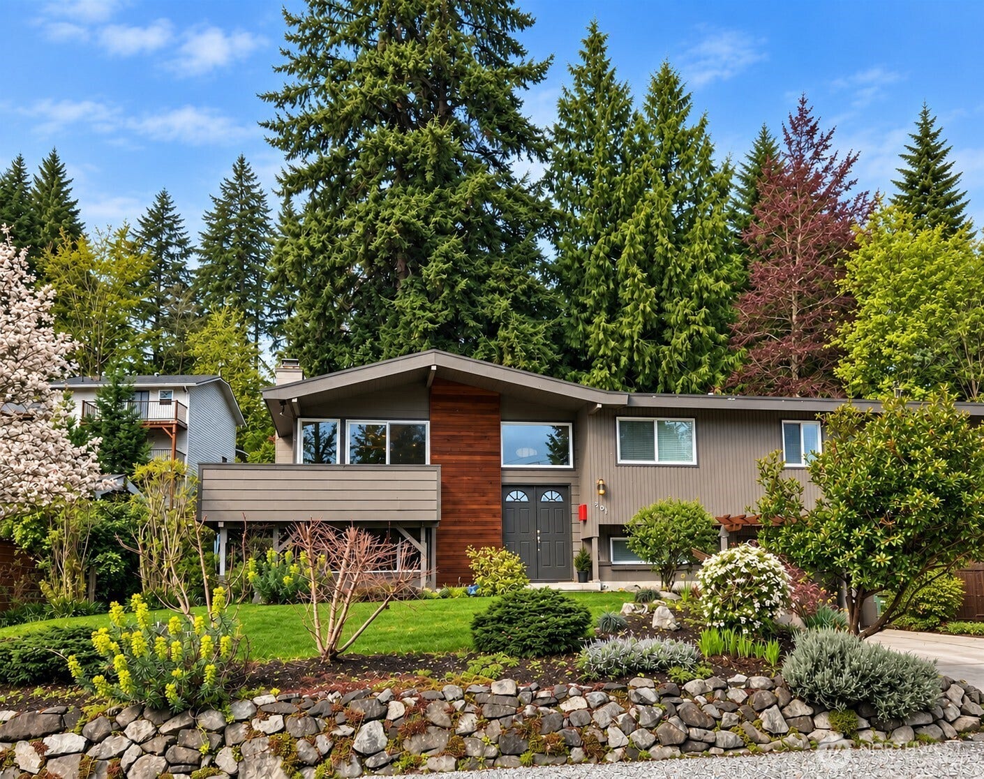 401 109th Avenue SE, Bellevue, WA 98004 401 109th Avenue SE, Bellevue, WA 98004