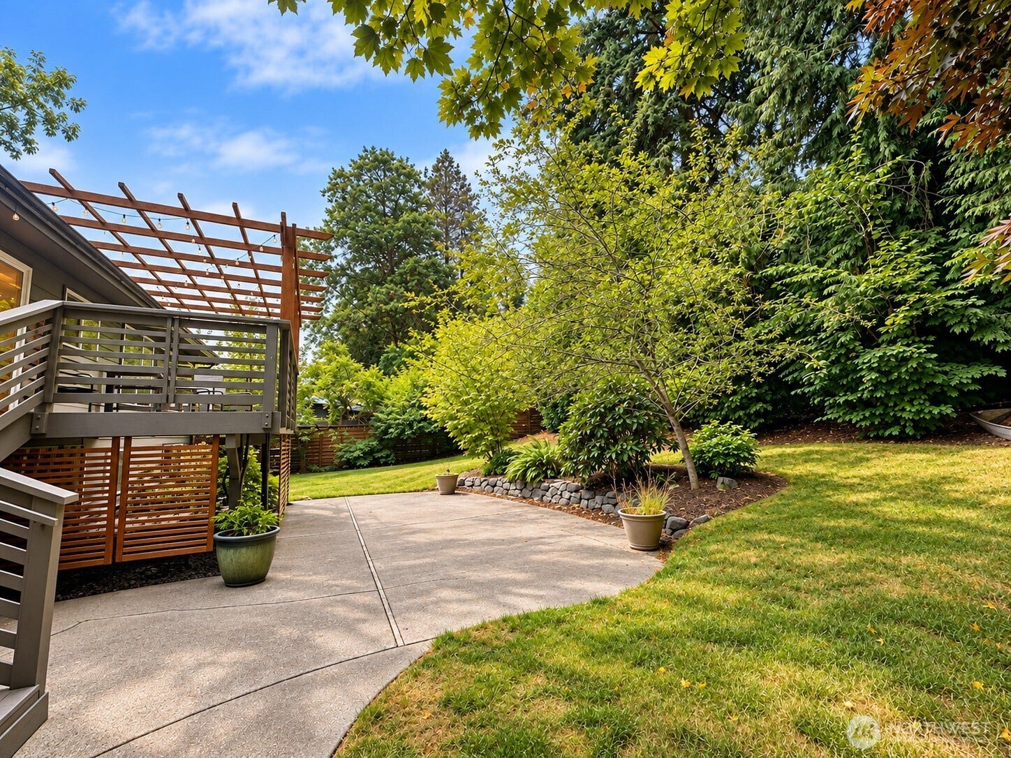 401 109th Avenue SE, Bellevue, WA 98004 401 109th Avenue SE, Bellevue, WA 98004