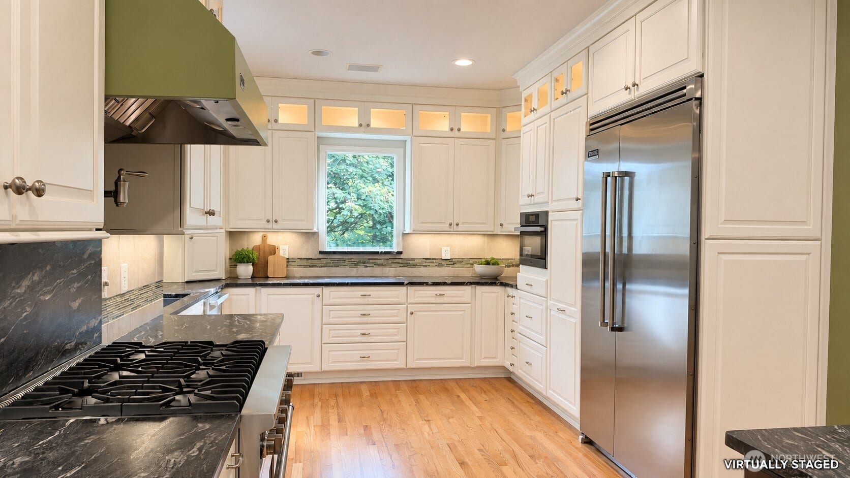 5428 159TH Place SE, Bellevue, WA 98006 5428 159TH Place SE, Bellevue, WA 98006