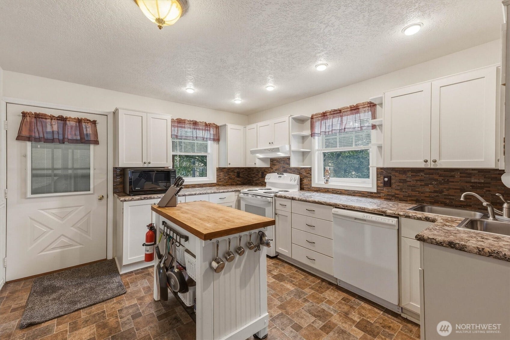 1656 Bishop Road, Chehalis, WA 98532 1656 Bishop Road, Chehalis, WA 98532