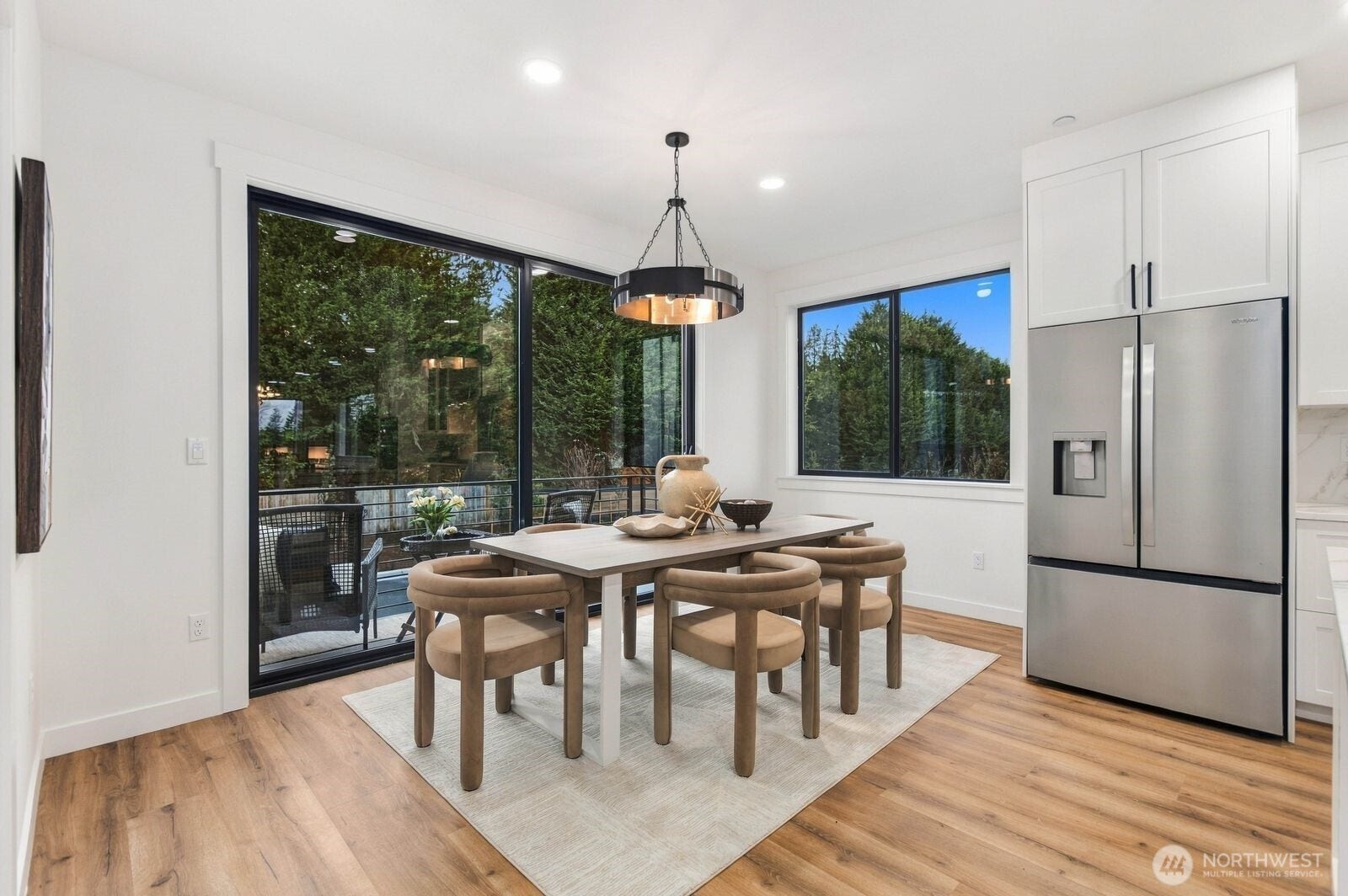 932 Duchess Road, #B-3, Bothell, WA 98012 932 Duchess Road, #B-3, Bothell, WA 98012