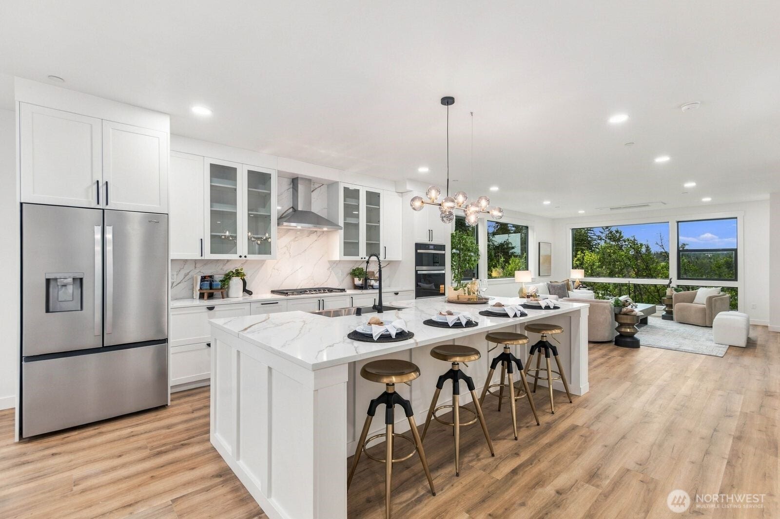 932 Duchess Road, #B-3, Bothell, WA 98012 932 Duchess Road, #B-3, Bothell, WA 98012