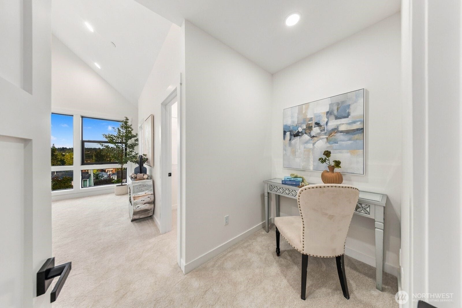 932 Duchess Road, #B-3, Bothell, WA 98012 Thoughtfully designed desk nook within the primary suite creates the perfect space for a private home office or workspace.