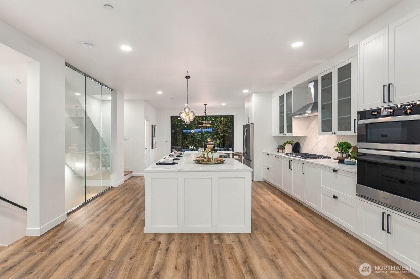 932 Duchess Road, #B-3, Bothell, WA 98012 932 Duchess Road, #B-3, Bothell, WA 98012