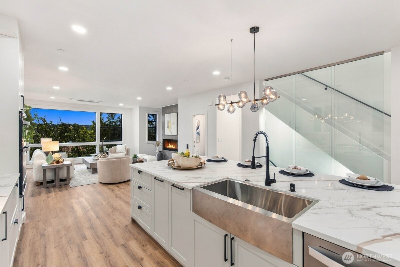 932 Duchess Road, #B-3, Bothell, WA 98012 932 Duchess Road, #B-3, Bothell, WA 98012