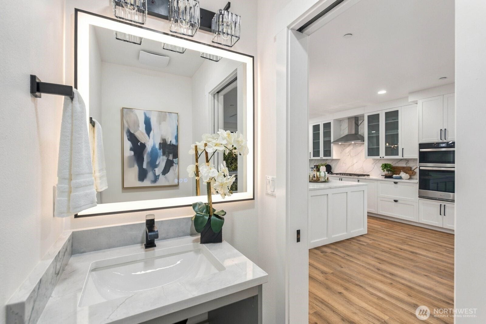 932 Duchess Road, #B-3, Bothell, WA 98012 Powder room.