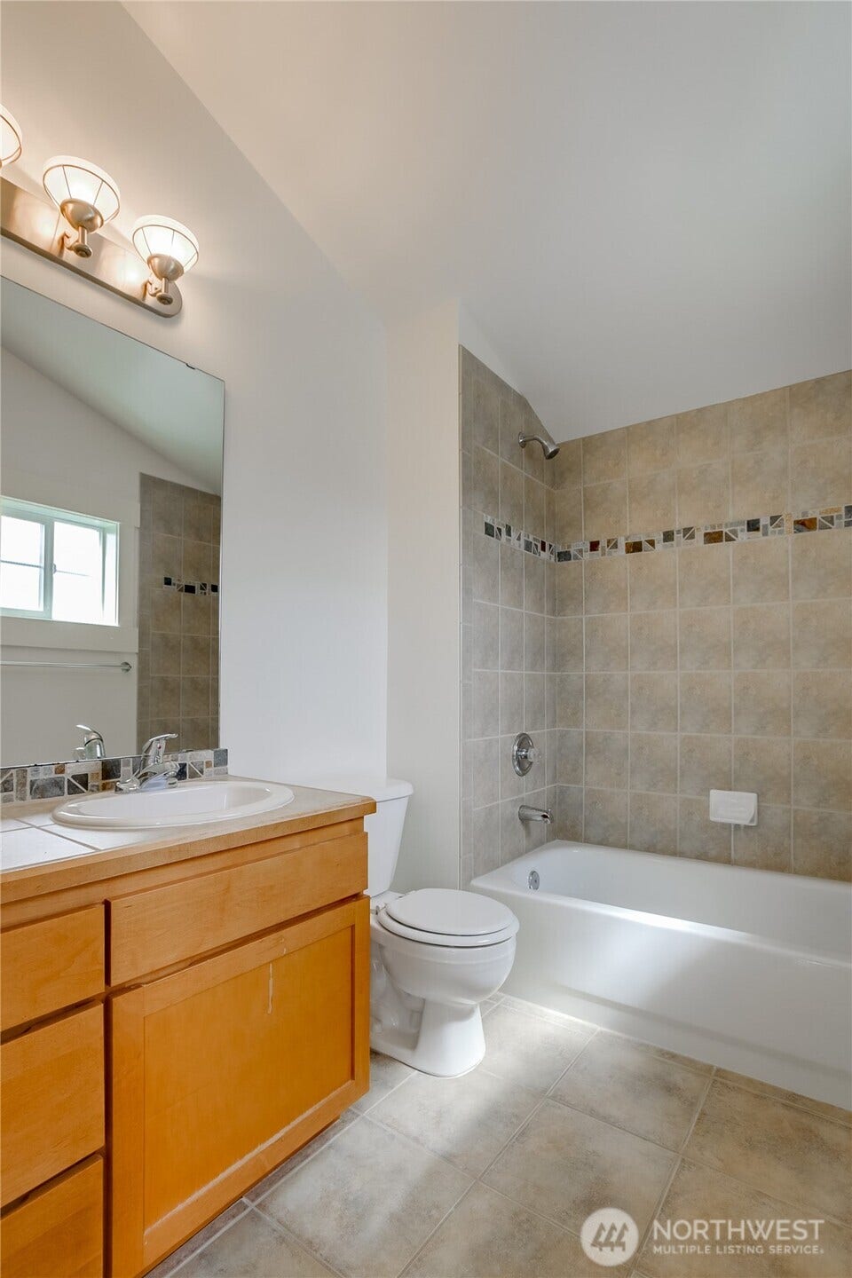 912 NW 85th Street, Seattle, WA 98117 912 NW 85th Street, Seattle, WA 98117