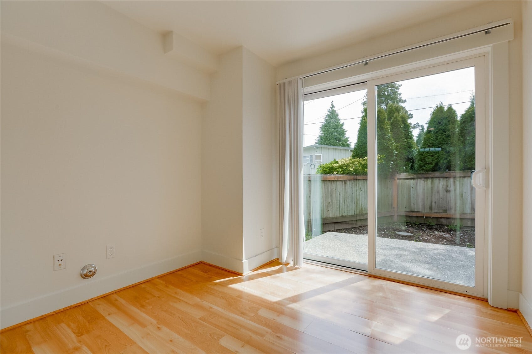912 NW 85th Street, Seattle, WA 98117 912 NW 85th Street, Seattle, WA 98117