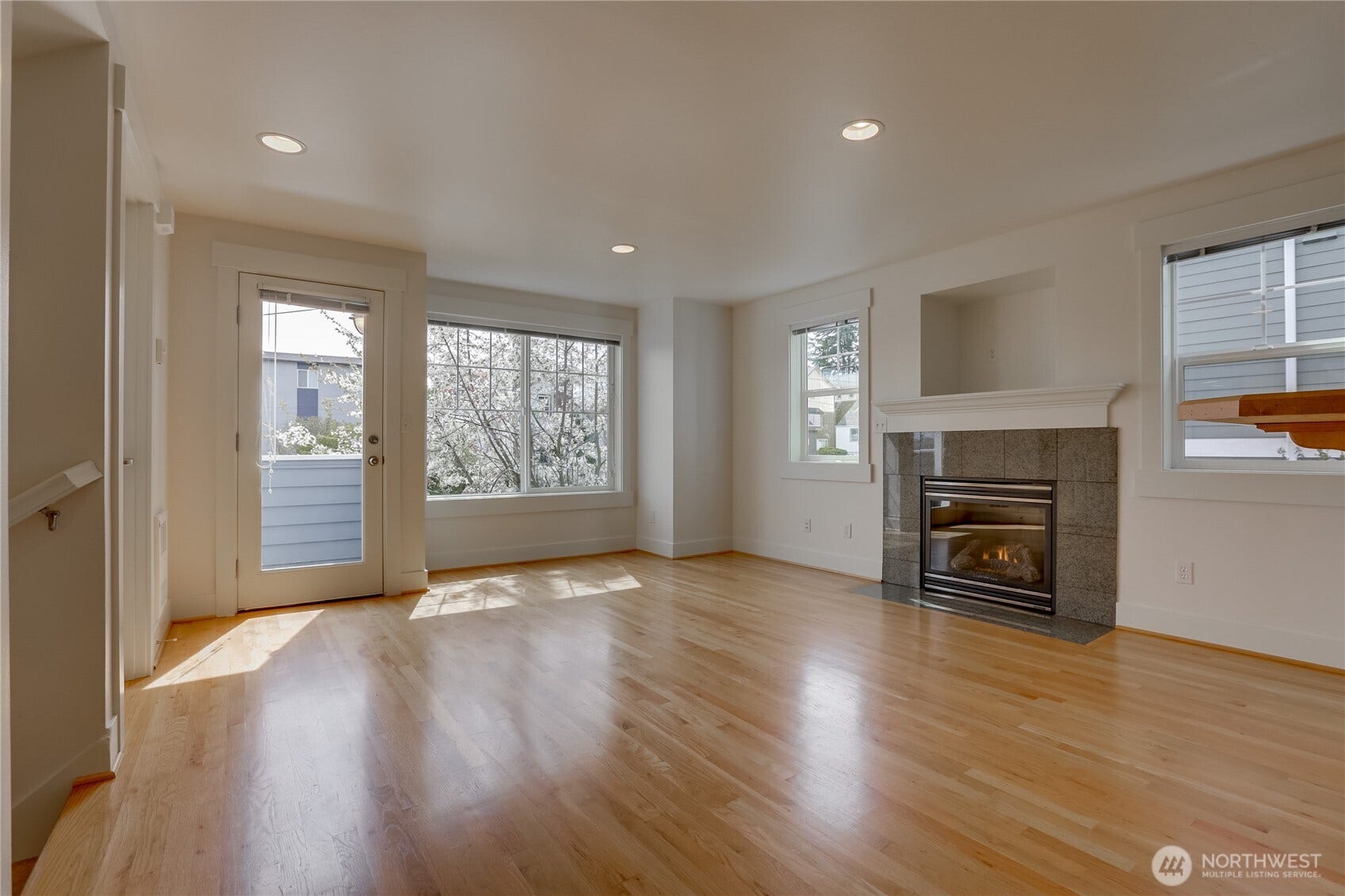 912 NW 85th Street, Seattle, WA 98117 912 NW 85th Street, Seattle, WA 98117