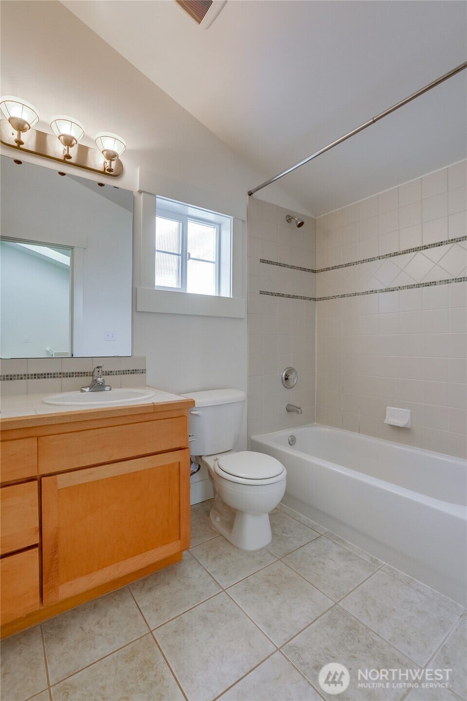 912 NW 85th Street, Seattle, WA 98117 912 NW 85th Street, Seattle, WA 98117