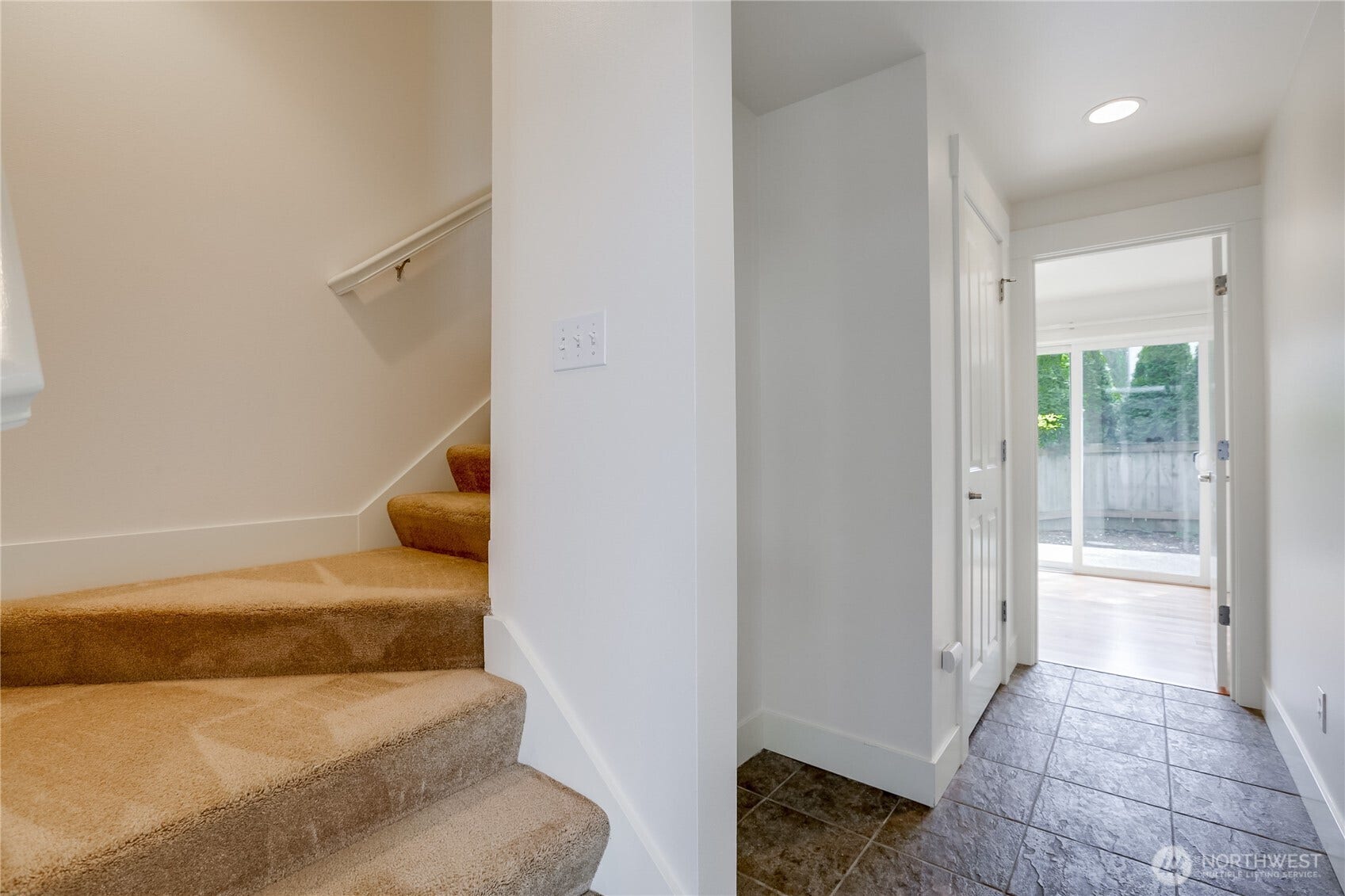 912 NW 85th Street, Seattle, WA 98117 912 NW 85th Street, Seattle, WA 98117