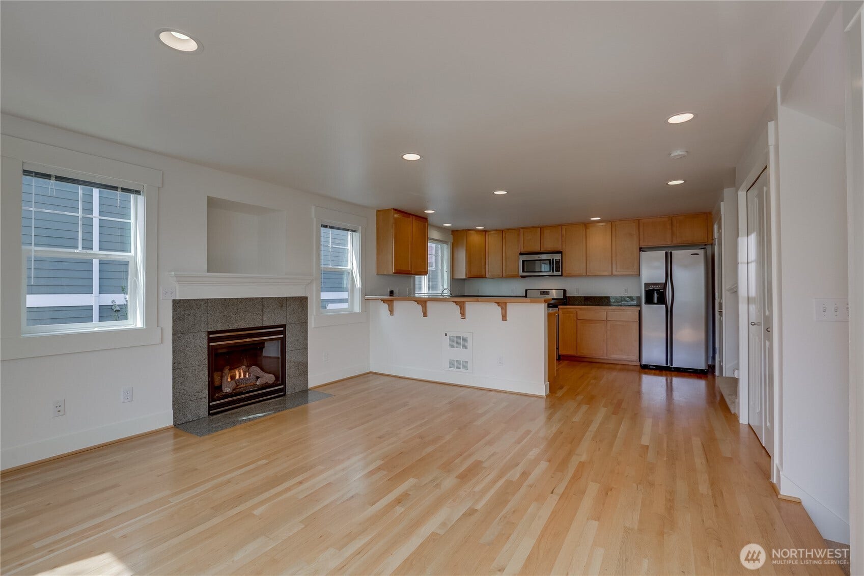 912 NW 85th Street, Seattle, WA 98117 912 NW 85th Street, Seattle, WA 98117