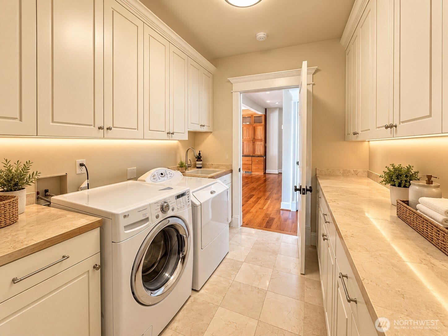 4239 206th Avenue SE, Sammamish, WA 98075 4239 206th Avenue SE, Sammamish, WA 98075
