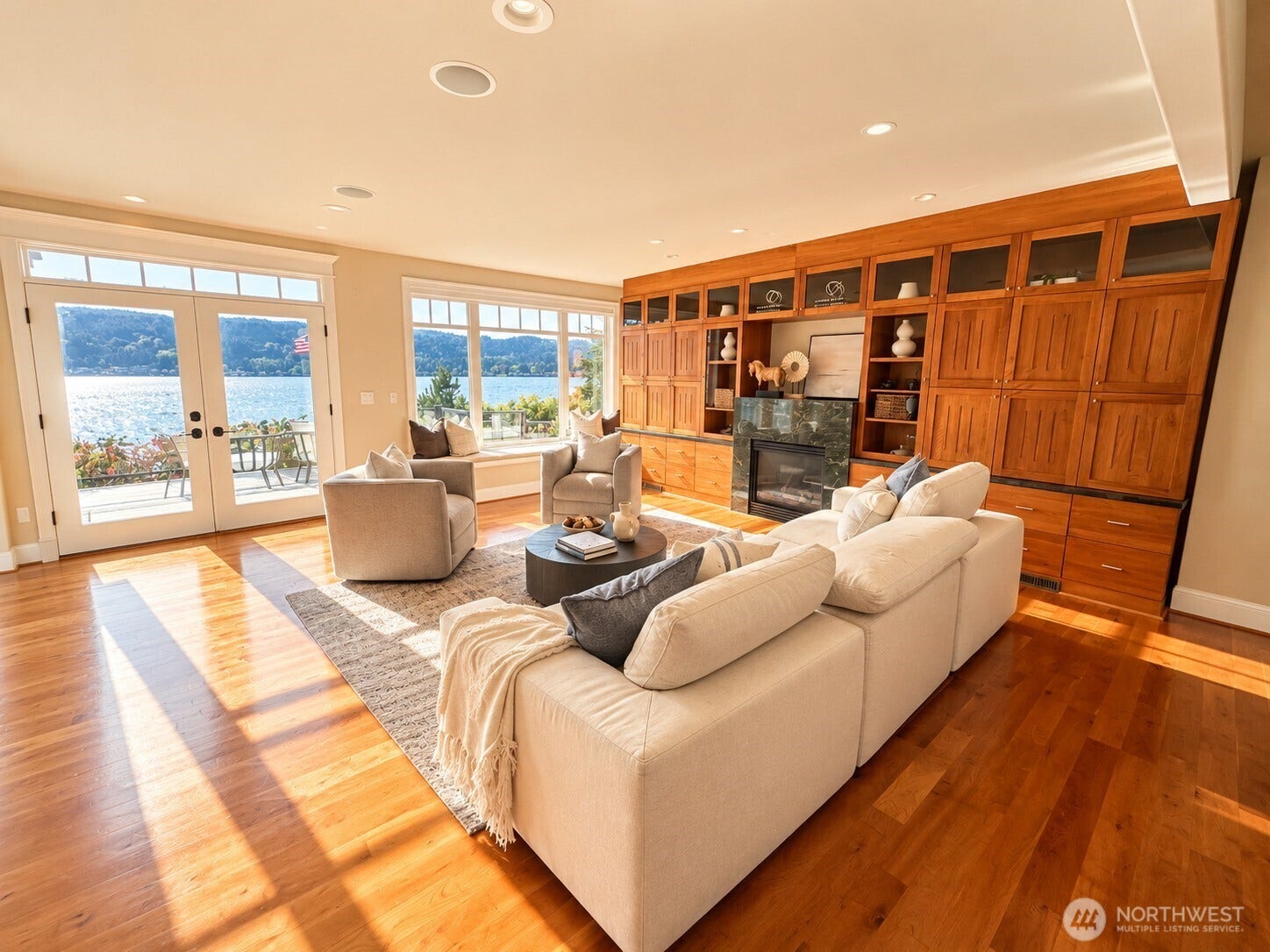 4239 206th Avenue SE, Sammamish, WA 98075 4239 206th Avenue SE, Sammamish, WA 98075