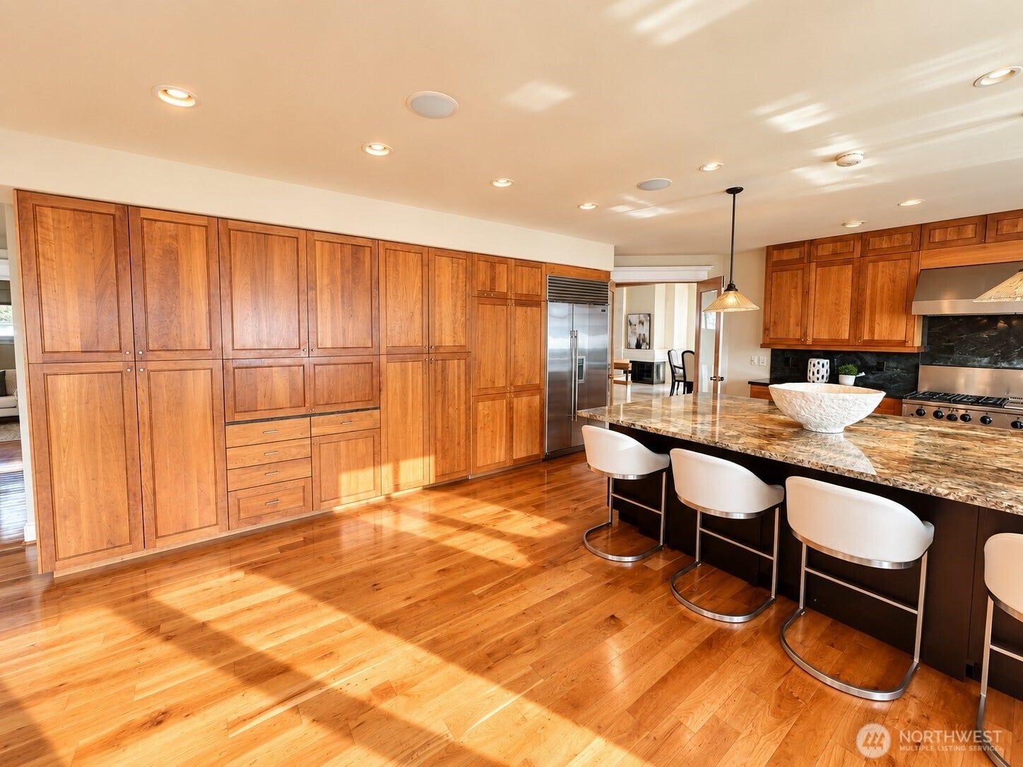 4239 206th Avenue SE, Sammamish, WA 98075 4239 206th Avenue SE, Sammamish, WA 98075