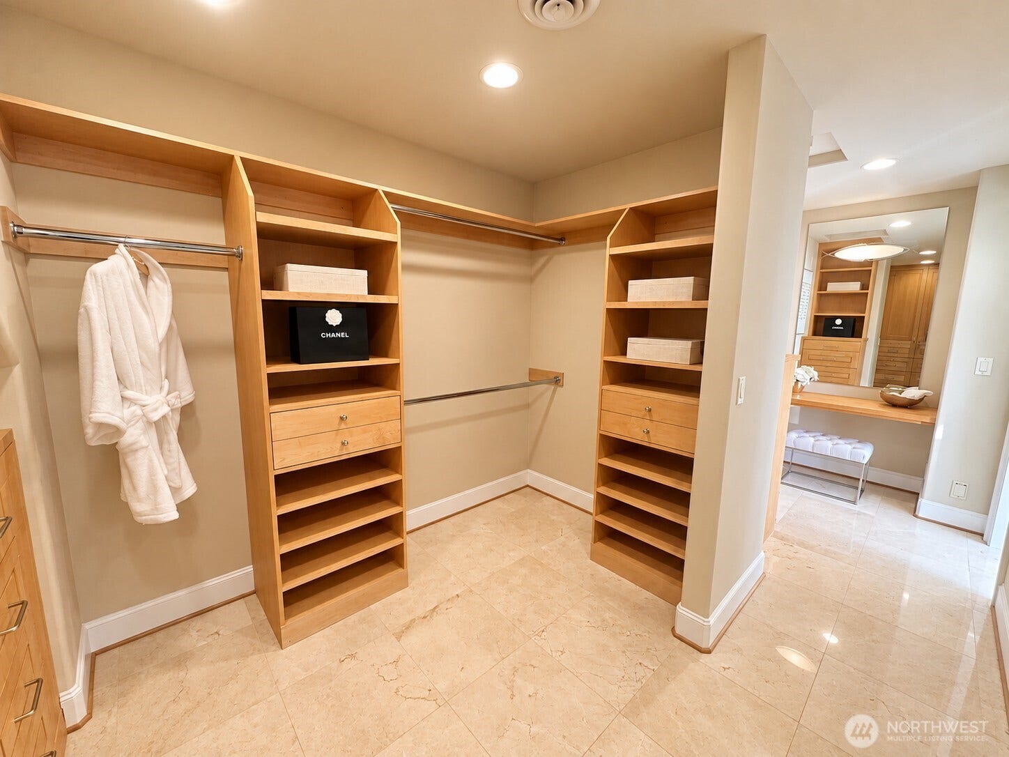 4239 206th Avenue SE, Sammamish, WA 98075 4239 206th Avenue SE, Sammamish, WA 98075