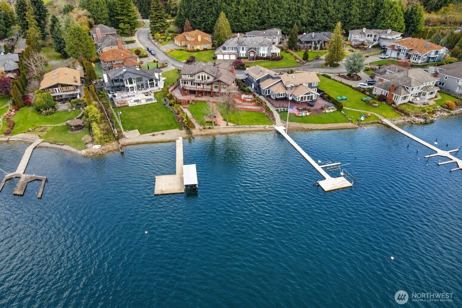 4239 206th Avenue SE, Sammamish, WA 98075 4239 206th Avenue SE, Sammamish, WA 98075