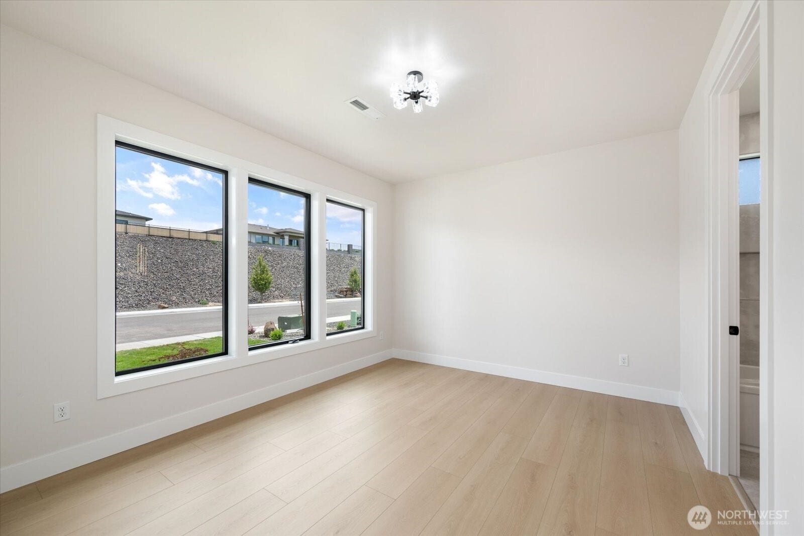 7505 W 23rd Avenue, Kennewick, WA 99338 7505 W 23rd Avenue, Kennewick, WA 99338