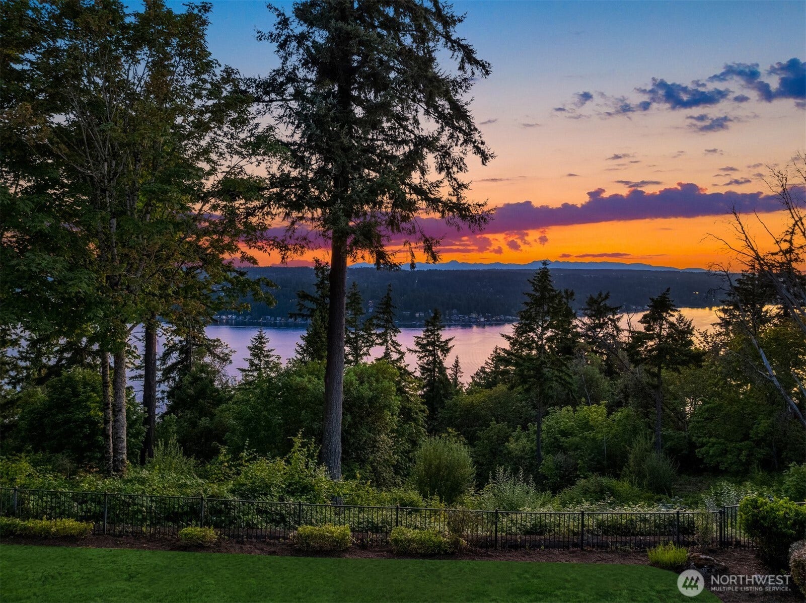 2451 204th Terrace NE, Sammamish, WA 98074 2451 204th Terrace NE, Sammamish, WA 98074
