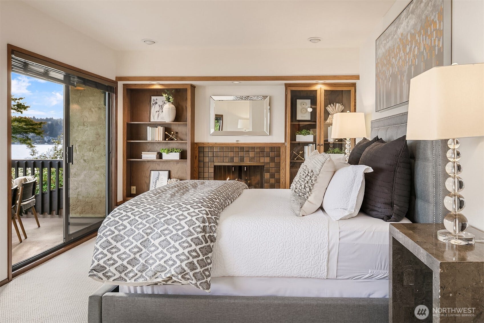 11055 SE Lake Road, Bellevue, WA 98004 11055 SE Lake Road, Bellevue, WA 98004