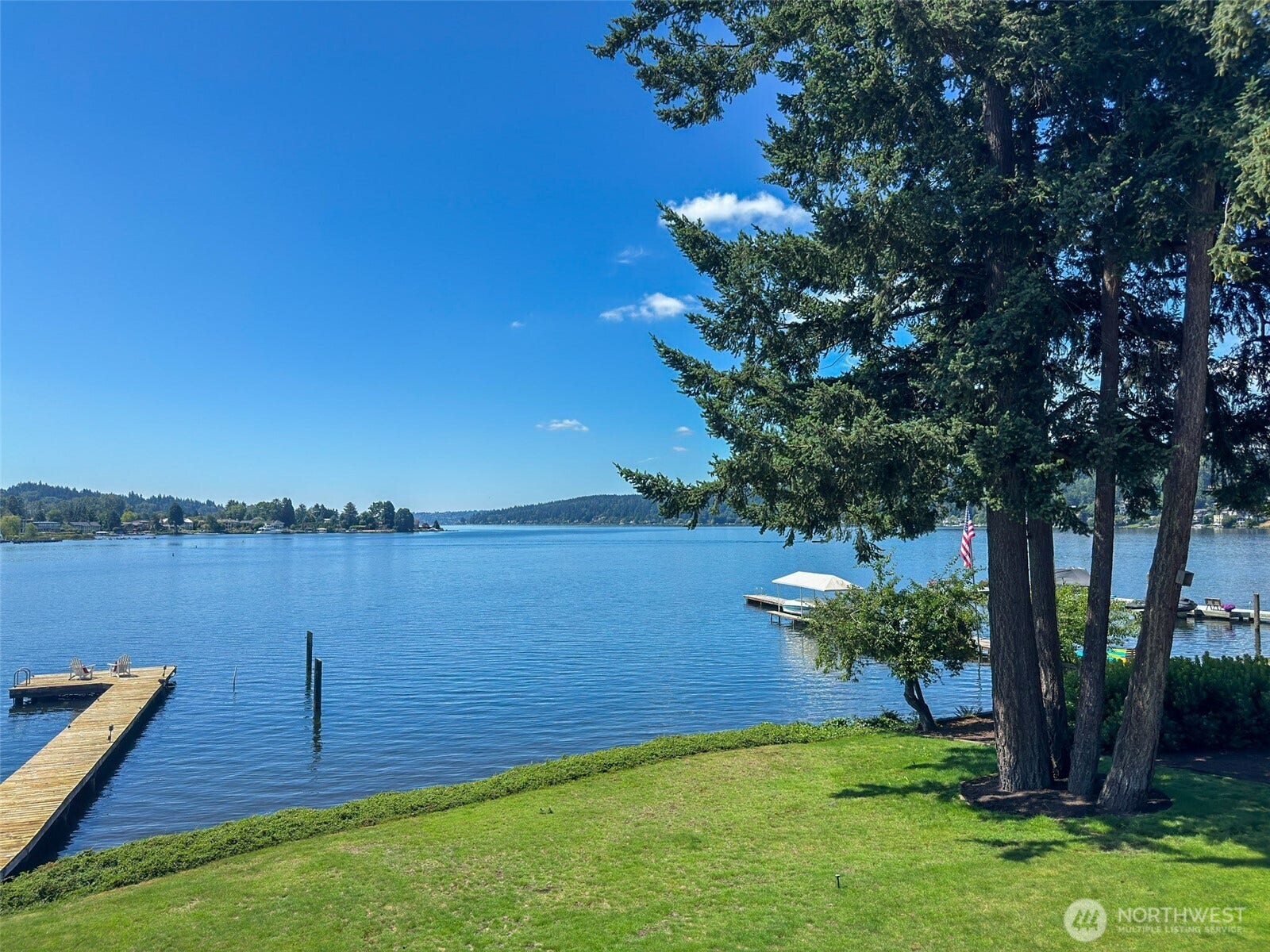 11055 SE Lake Road, Bellevue, WA 98004 11055 SE Lake Road, Bellevue, WA 98004