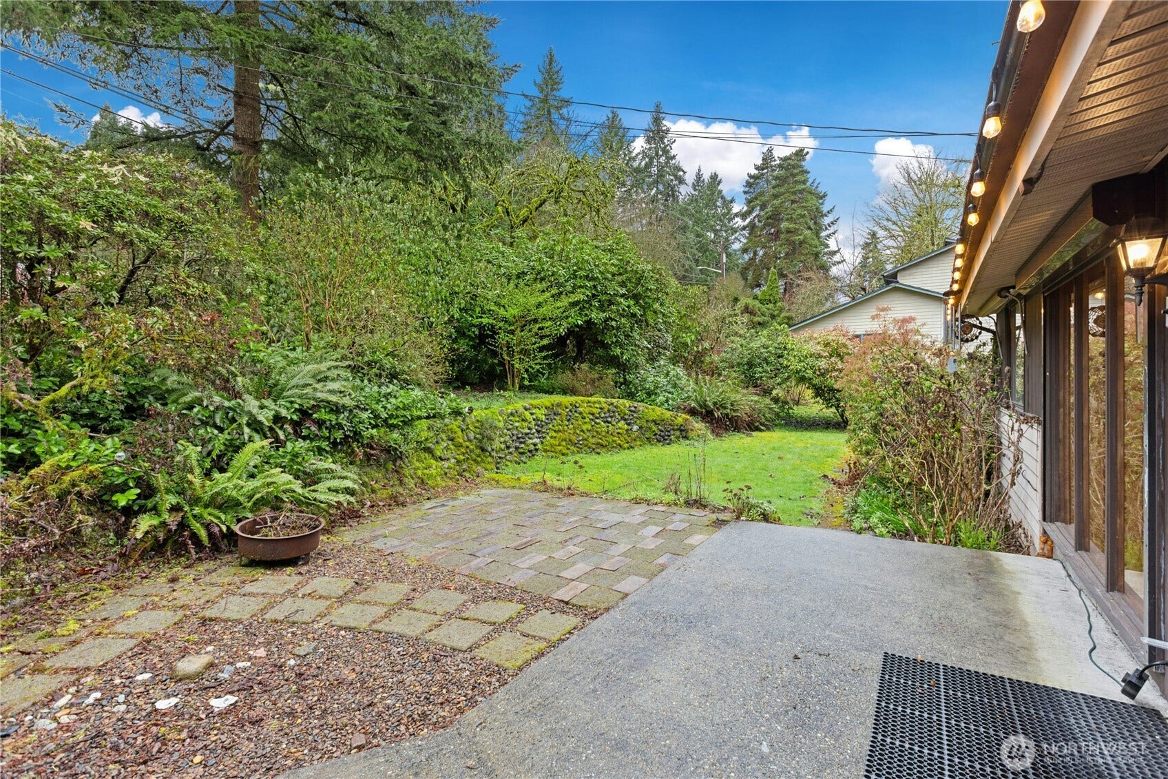 6526 NE 198th Street, Kenmore, WA 98028 6526 NE 198th Street, Kenmore, WA 98028